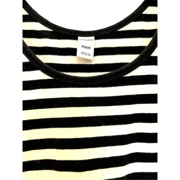 Gap Women’s Medium Black and White Striped Sleeveless Dress - Picture 2 of 3